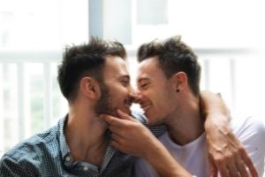 Animate y encuentra tu pareja gay a través de una app para android o iOS